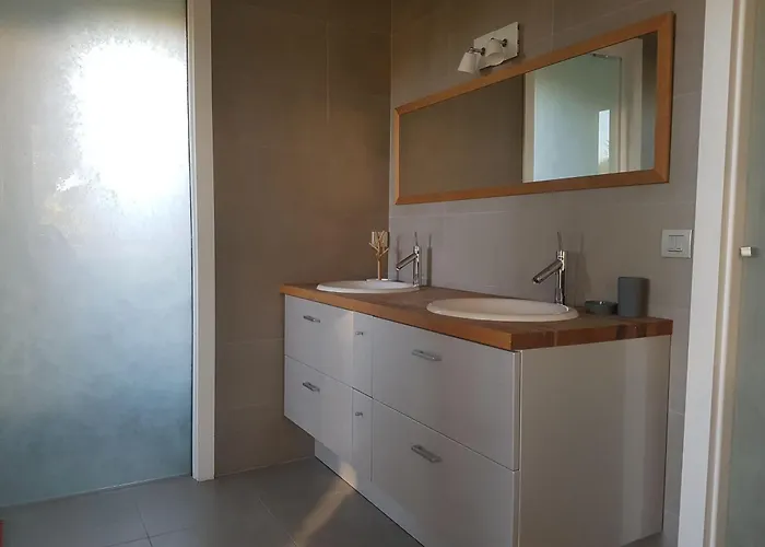 D'architecte 350m Carres Bord De Foret 10mn Des Plages Saint-Raphael (Var)